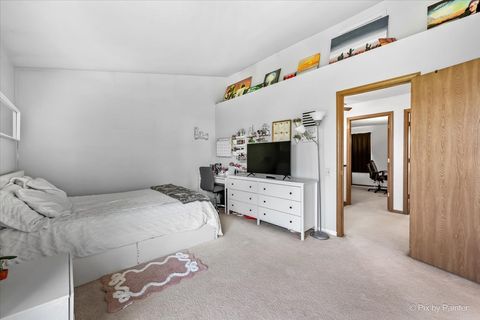 Tiny photo for 20 N Oltendorf Road, Streamwood, IL 60107 (MLS # 12602014)