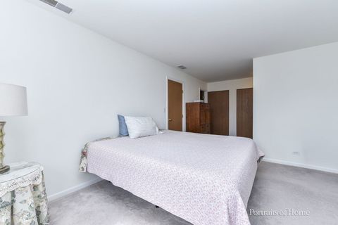 Tiny photo for 2414 SAVOY Court, Aurora, IL 60503 (MLS # 12592483)