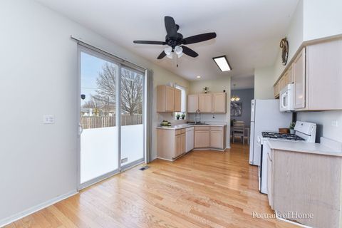 Tiny photo for 2414 SAVOY Court, Aurora, IL 60503 (MLS # 12592483)