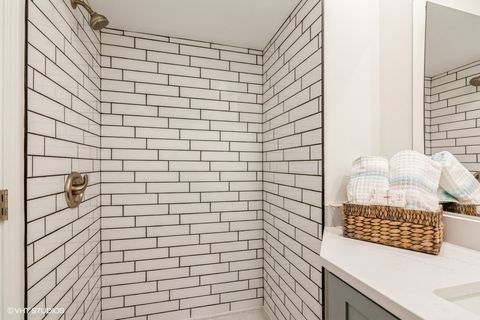 Tiny photo for 1142 E 159th Place, South Holland, IL 60473 (MLS # 12615100)