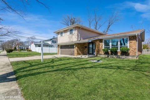 Tiny photo for 1142 E 159th Place, South Holland, IL 60473 (MLS # 12615100)