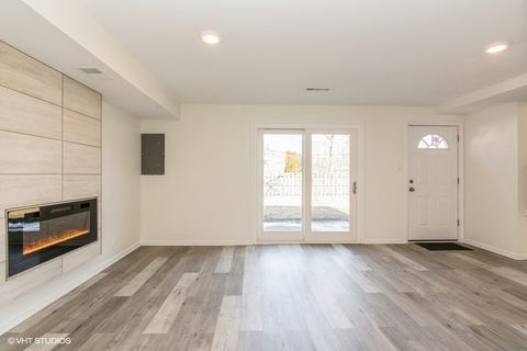 Tiny photo for 1142 E 159th Place, South Holland, IL 60473 (MLS # 12615100)