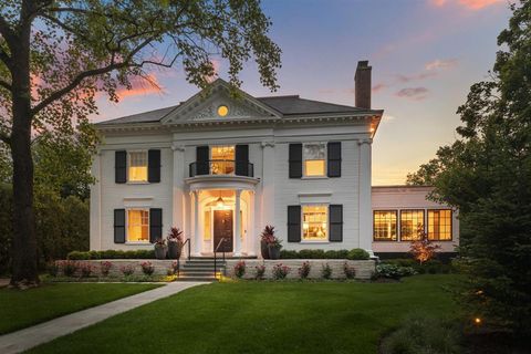 Tiny photo for 149 Kenilworth Avenue, Kenilworth, IL 60043 (MLS # 12384169)