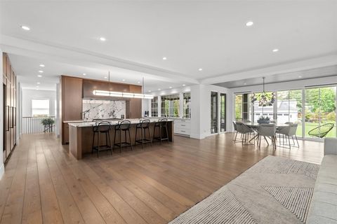 Tiny photo for 149 Kenilworth Avenue, Kenilworth, IL 60043 (MLS # 12384169)