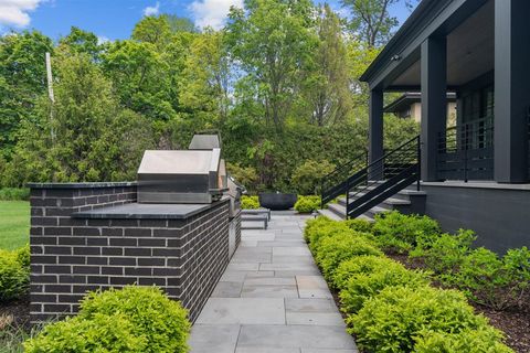 Tiny photo for 149 Kenilworth Avenue, Kenilworth, IL 60043 (MLS # 12384169)
