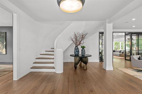 Tiny photo for 149 Kenilworth Avenue, Kenilworth, IL 60043 (MLS # 12384169)