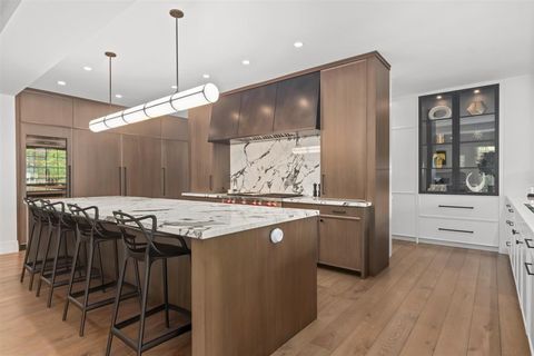 Tiny photo for 149 Kenilworth Avenue, Kenilworth, IL 60043 (MLS # 12384169)