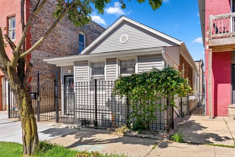 Photo of 3154 S Canal Street, Chicago, IL 60616 (MLS # 12686547)