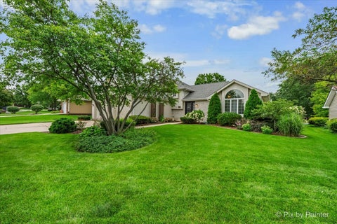 Tiny photo for 708 Ravinia Drive, Shorewood, IL 60404 (MLS # 12730039)