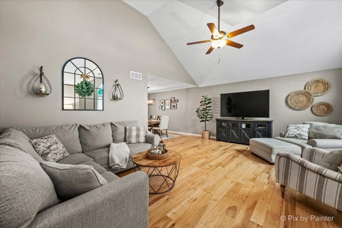 Tiny photo for 708 Ravinia Drive, Shorewood, IL 60404 (MLS # 12730039)