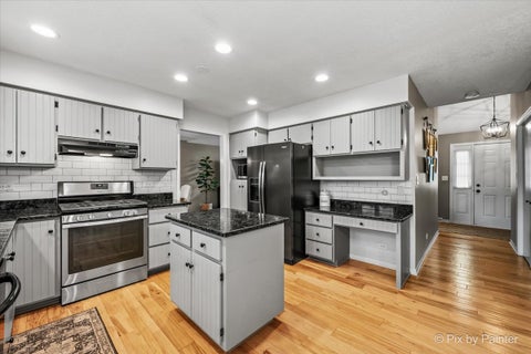 Tiny photo for 708 Ravinia Drive, Shorewood, IL 60404 (MLS # 12730039)