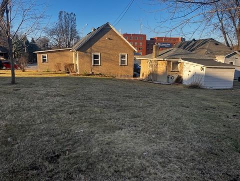 Tiny photo for 425 E Dakota Street, Spring Valley, IL 61362 (MLS # 12588356)