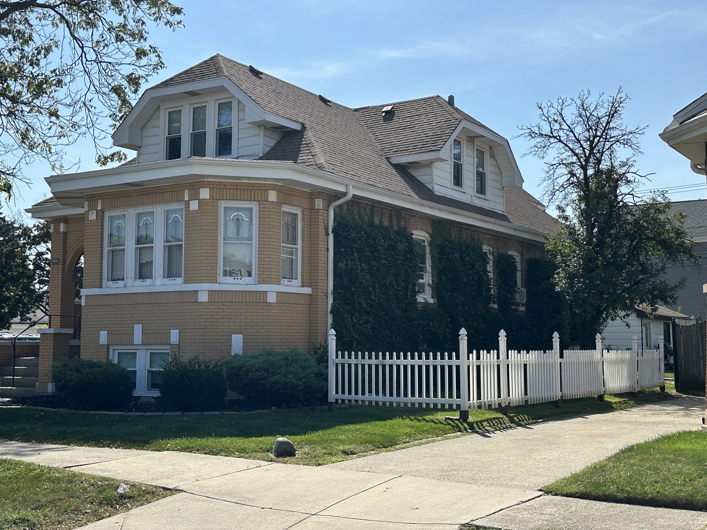 8101 White Avenue