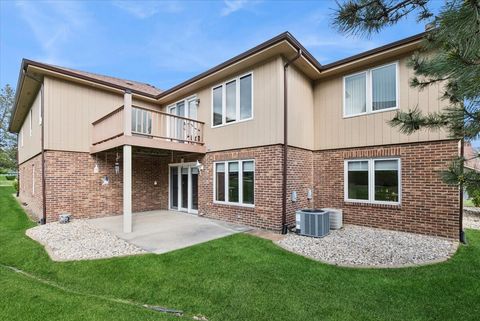 Tiny photo for 15004 Mayo Drive #16D, Orland Park, IL 60462 (MLS # 12637790)