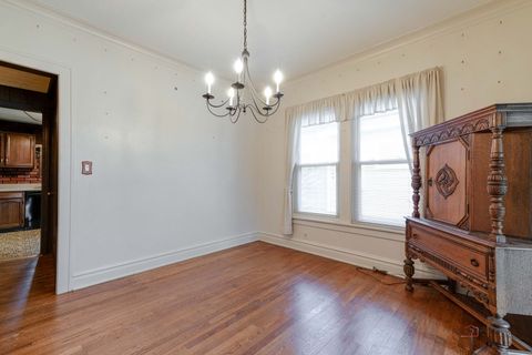Tiny photo for 308 Mckinley Avenue, Libertyville, IL 60048 (MLS # 12493808)
