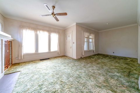 Tiny photo for 308 Mckinley Avenue, Libertyville, IL 60048 (MLS # 12493808)