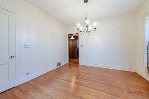 Tiny photo for 308 Mckinley Avenue, Libertyville, IL 60048 (MLS # 12493808)