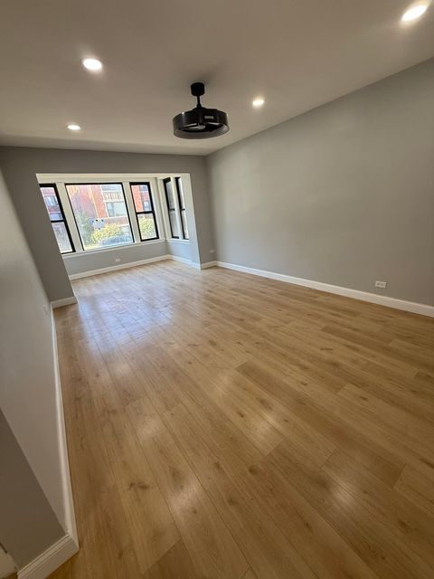 Tiny photo for 6737 S East End Avenue #1N, Chicago, IL 60649 (MLS # 12524705)