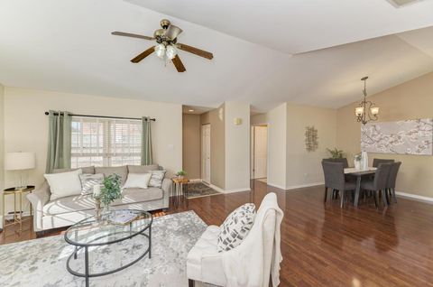 Tiny photo for 833 HAVENSHIRE Road #833, Naperville, IL 60565 (MLS # 12594150)