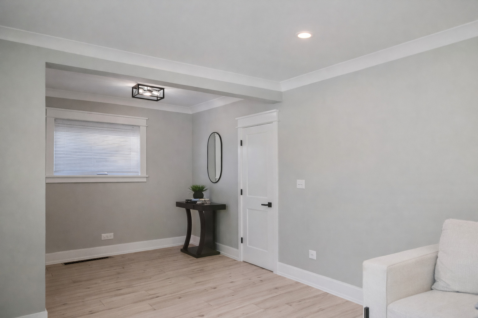 4240 N Mcvicker Avenue