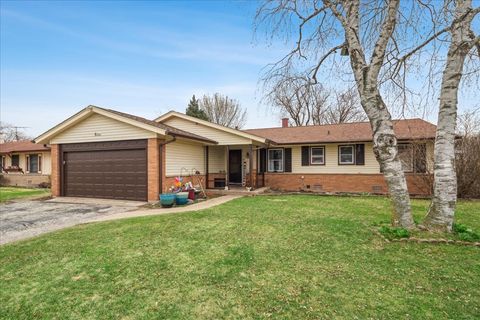 9 Forest Lane Elk Grove Village IL 60007