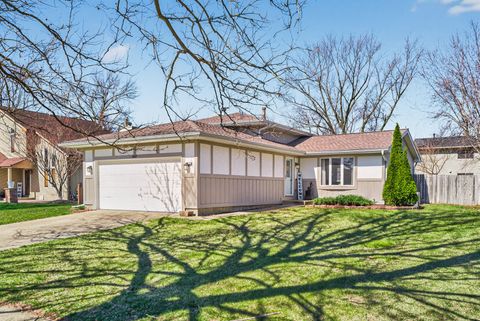 Photo of 1007 Leawood Drive, Joliet, IL 60431 (MLS # 12602375)