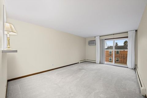 Tiny photo for 1279 Harding Avenue #3D, Des Plaines, IL 60016 (MLS # 12521516)