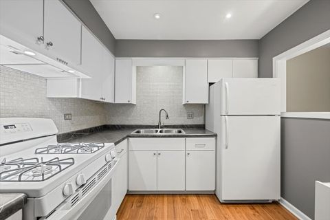 Tiny photo for 1279 Harding Avenue #3D, Des Plaines, IL 60016 (MLS # 12521516)