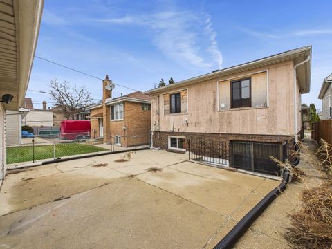Tiny photo for 5024 S Lockwood Avenue, Chicago, IL 60638 (MLS # 12544317)