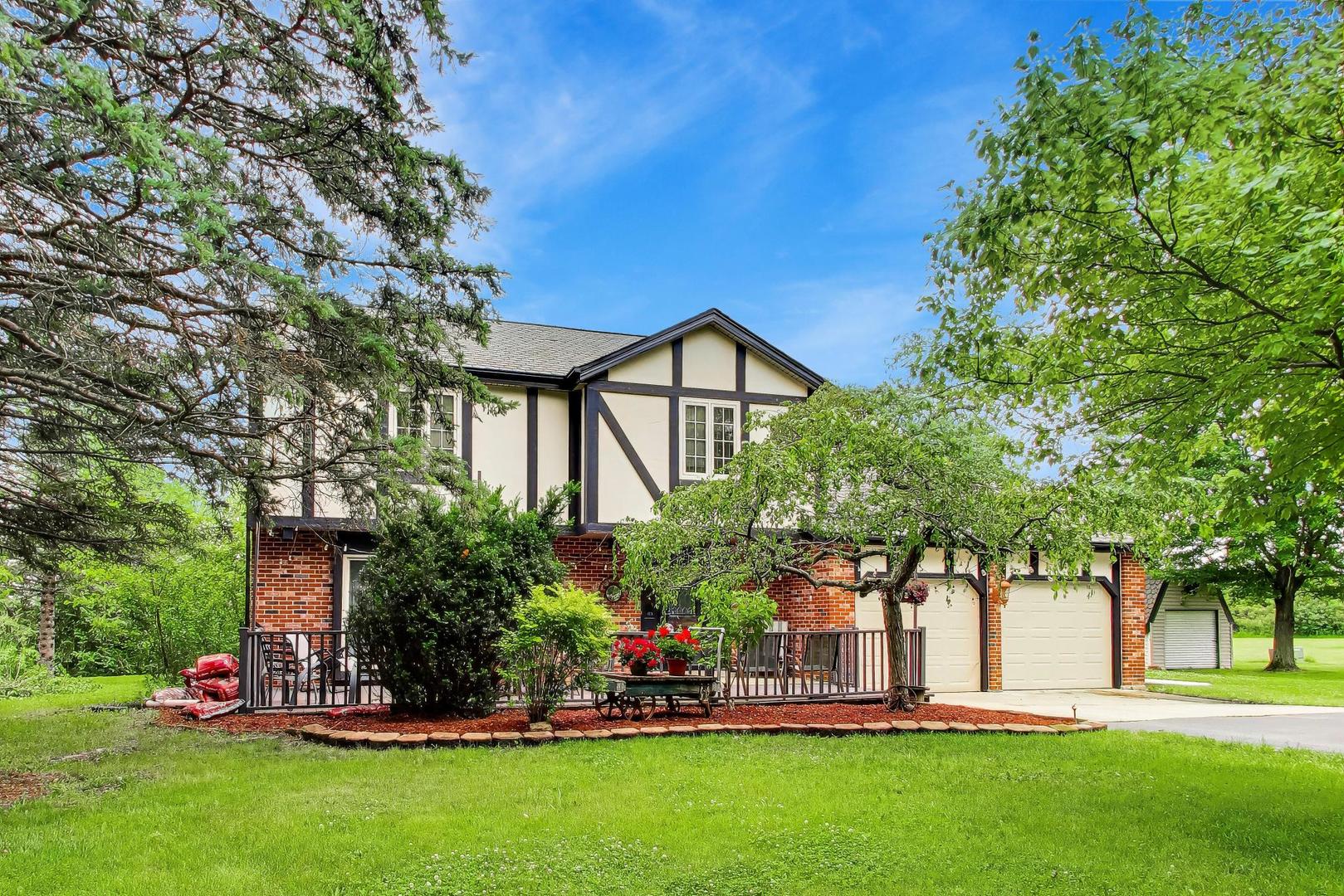 3218 E Reichert Drive
