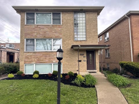 Photo of 1215 Balmoral Avenue #2, Westchester, IL 60154 (MLS # 12720592)