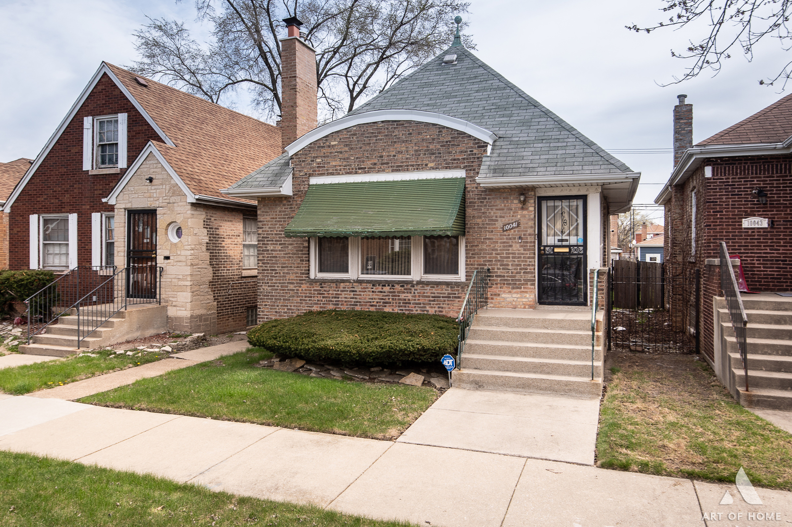 10041 S Calumet Avenue