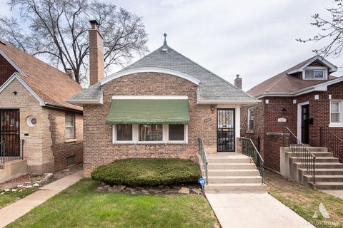 10041 S Calumet Avenue Chicago IL 60628