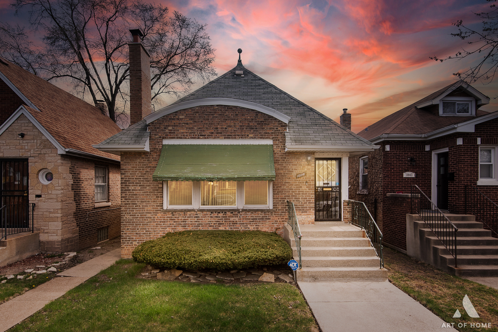 10041 S Calumet Avenue