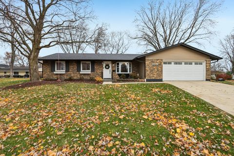 Photo of 2608 York Court, Woodridge, IL 60517 (MLS # 12523460)