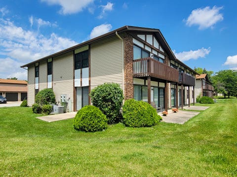 Tiny photo for 19215 Elm Drive #19215, Country Club Hills, IL 60478 (MLS # 12720940)