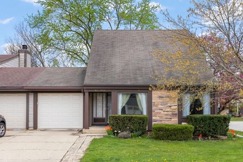 Property photo of 30w050 Mulberry Court, Warrenville, IL 60555