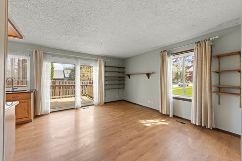 Tiny photo for 30W050 Mulberry Court, Warrenville, IL 60555 (MLS # 12610879)