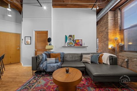 Tiny photo for 1500 W Monroe Street #409, Chicago, IL 60607 (MLS # 12484922)