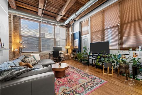 Tiny photo for 1500 W Monroe Street #409, Chicago, IL 60607 (MLS # 12484922)