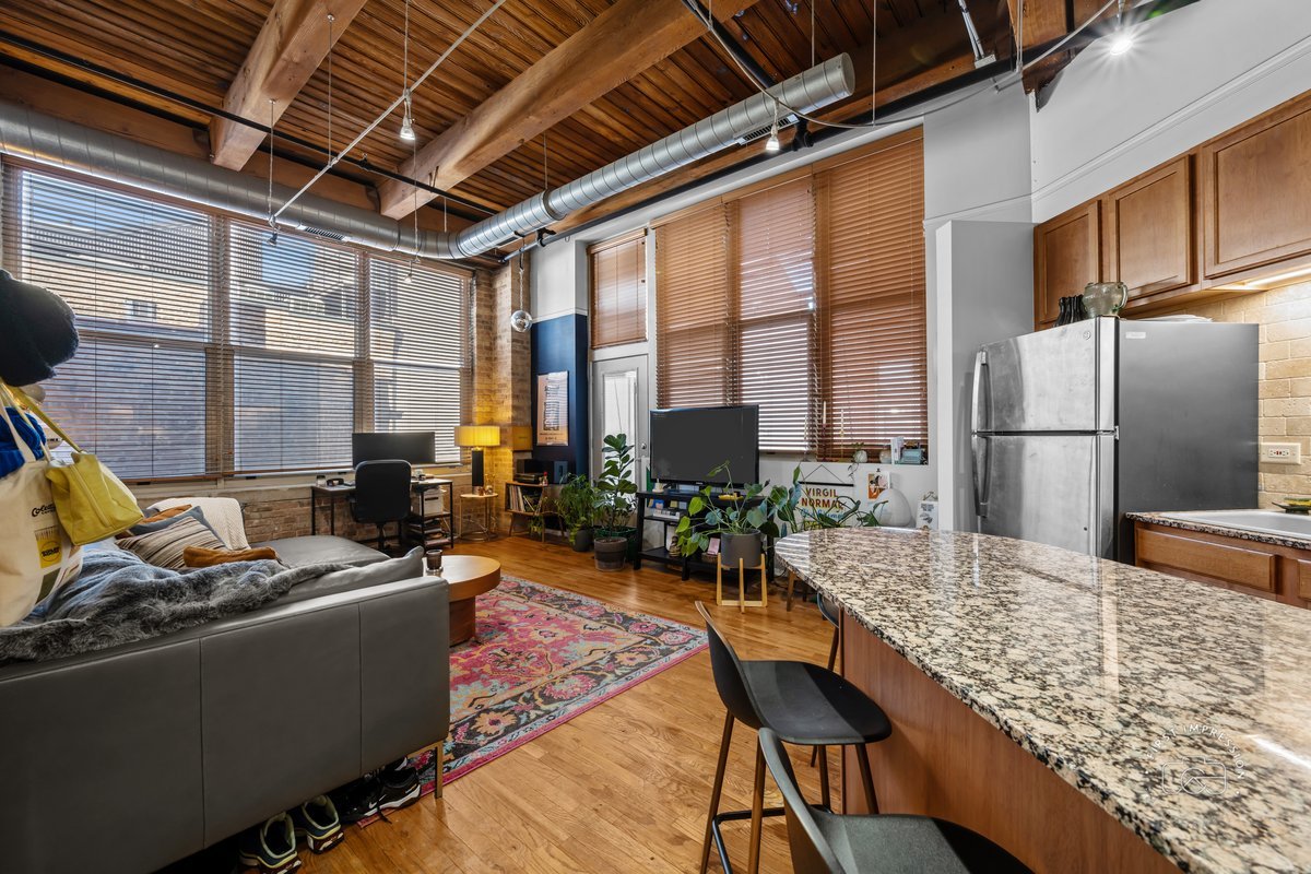 1500 W Monroe Street 409