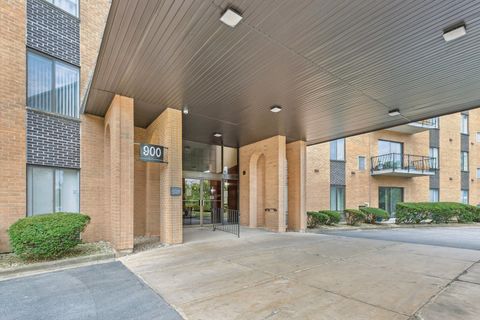Tiny photo for 900 W Sunset Drive #410, Glenwood, IL 60425 (MLS # 12443677)