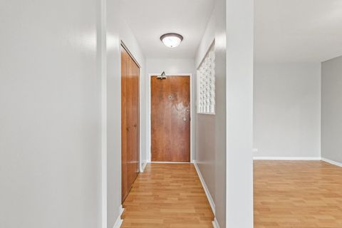Tiny photo for 900 W Sunset Drive #410, Glenwood, IL 60425 (MLS # 12443677)