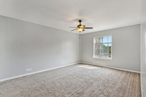 Tiny photo for 900 W Sunset Drive #410, Glenwood, IL 60425 (MLS # 12443677)