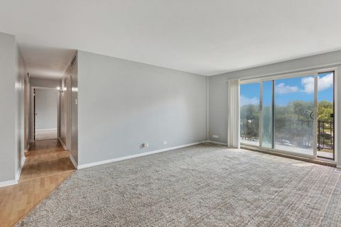 Tiny photo for 900 W Sunset Drive #410, Glenwood, IL 60425 (MLS # 12443677)