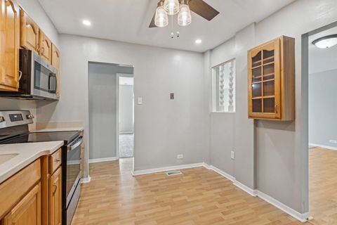 Tiny photo for 900 W Sunset Drive #410, Glenwood, IL 60425 (MLS # 12443677)
