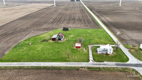 Tiny photo for 724 E 2600 North Road, Penfield, IL 61862 (MLS # 12604838)