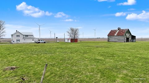 Tiny photo for 724 E 2600 North Road, Penfield, IL 61862 (MLS # 12604838)