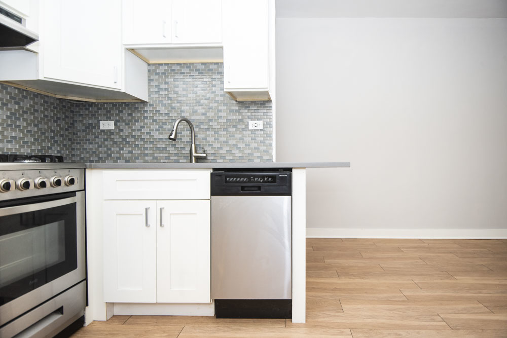 511 W Belmont Avenue 35