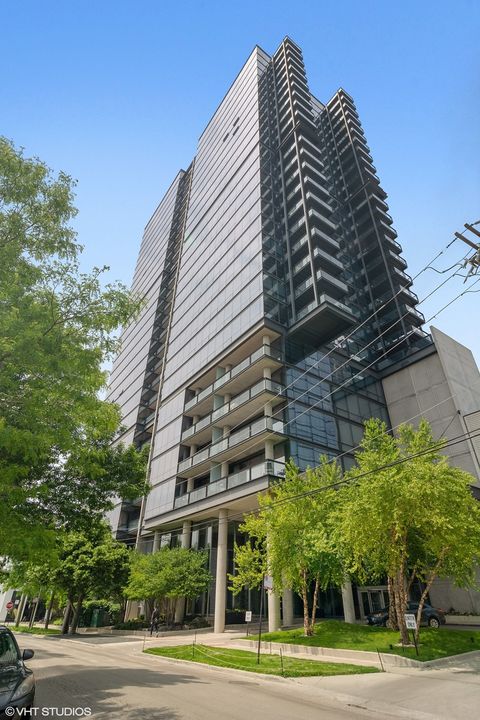 860 W Blackhawk Street 2207 Chicago IL 60642